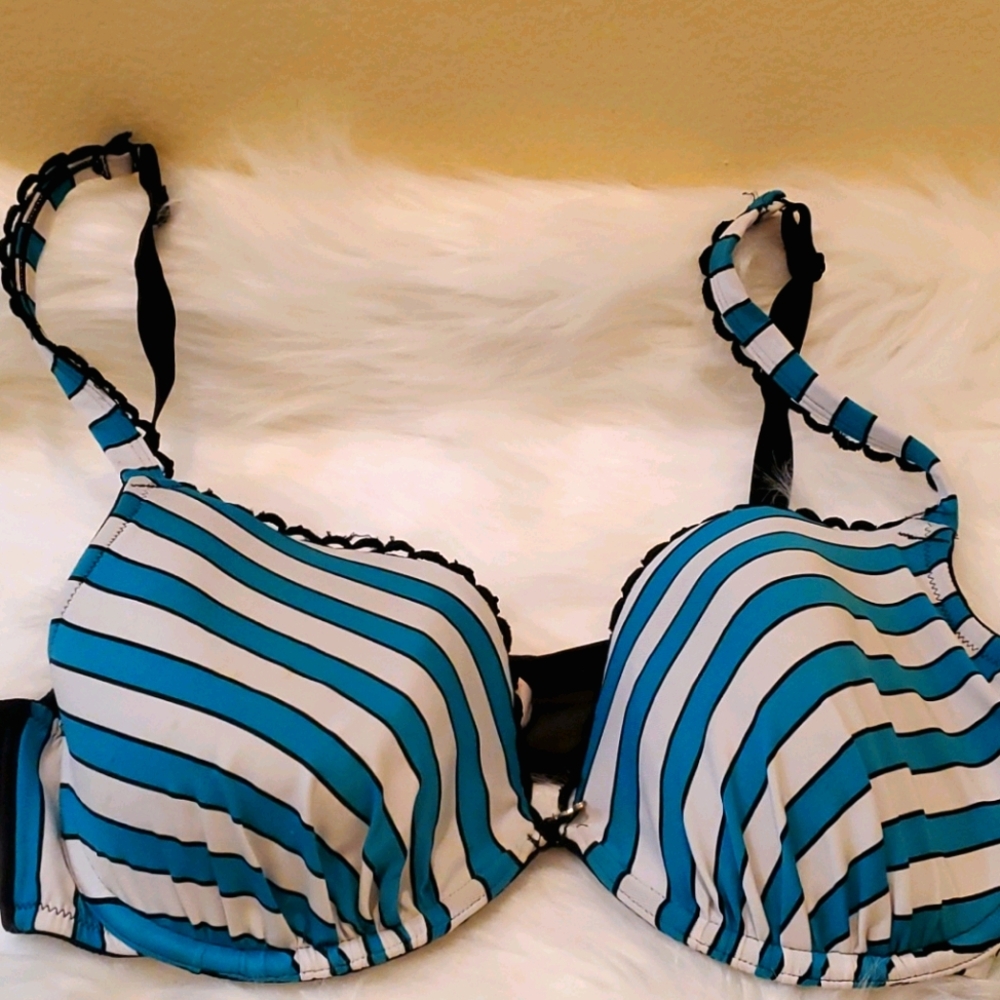 Cacique Striped Plunge Bra